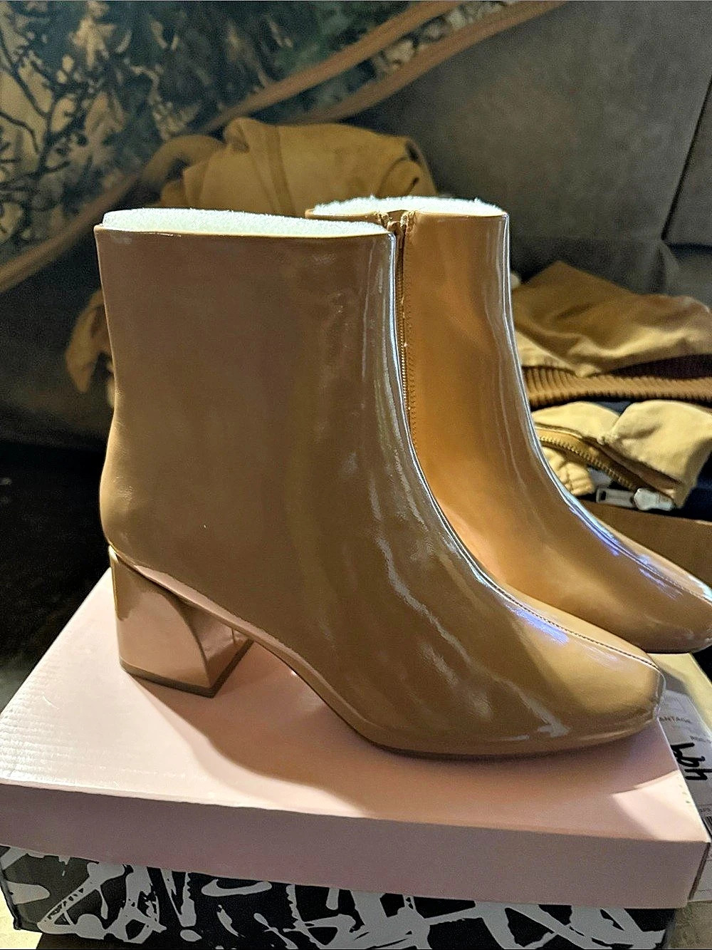 Soda Ultra-S Patent Ankle Boots Brown US 9 Like New